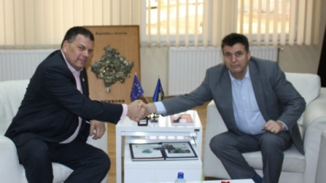 2016/01/trep-ccedil-euml-s-i-duhet-ndihm-euml-financiare_hd.jpg