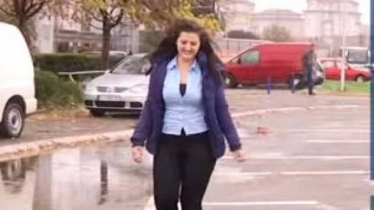 2016/01/vajza-q-euml-vozit-kamionin-video_hd.jpg