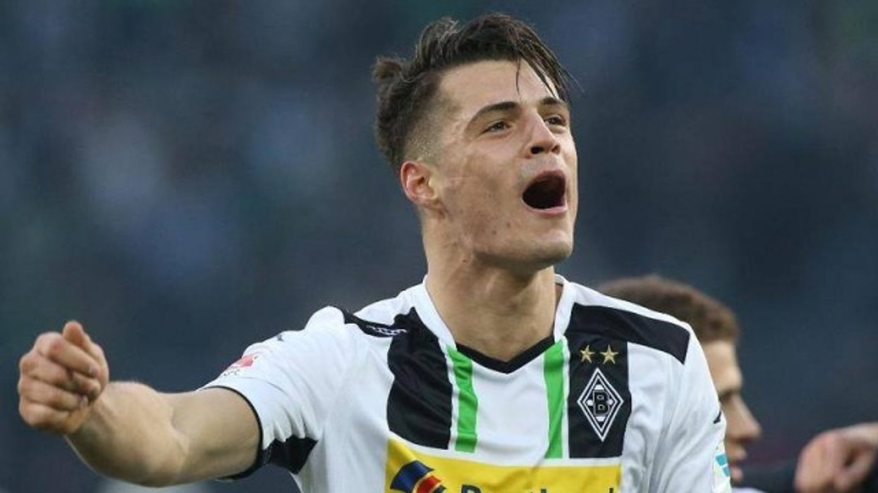 2016/01/xhaka-z-euml-vend-euml-son-schweinsteigerin-te-bayerni_hd.jpg