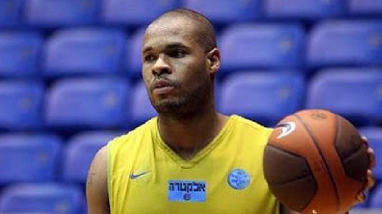 2016/01/zyrtare-sigal-prishtina-n-euml-nshkruan-me-aaron-mcghee_hd.jpg