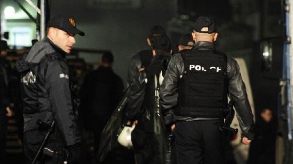 2016/03/makedonska-policija-night.jpg