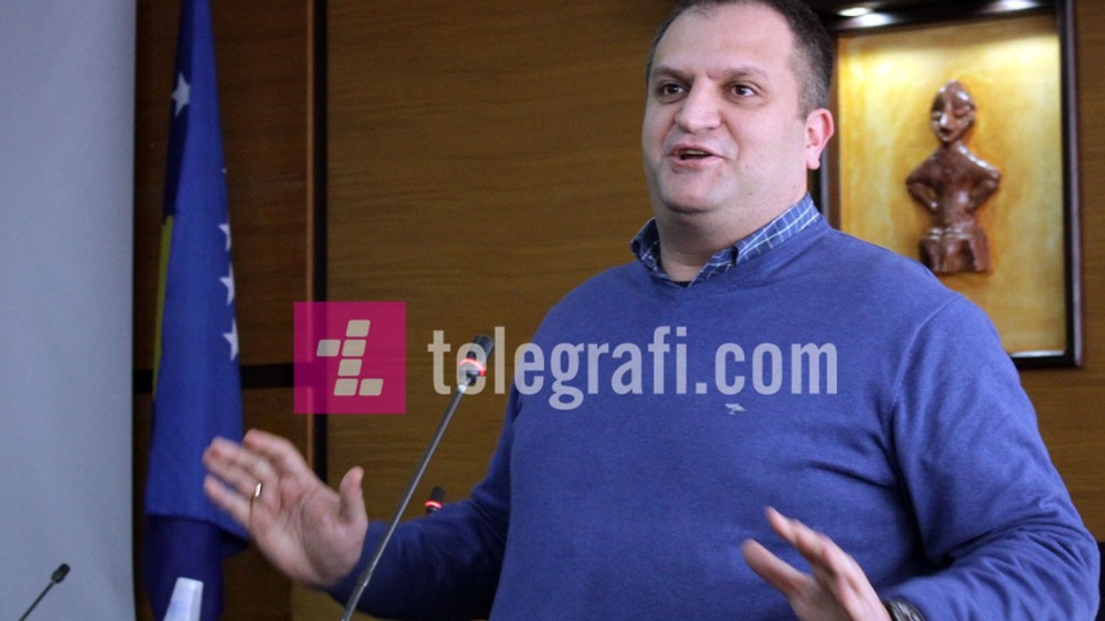 2016/03/Shpend-Ahmeti-seanca-e-kuvendit-komunal-prishtine-foto-ridvan-slivova-02-1.jpg