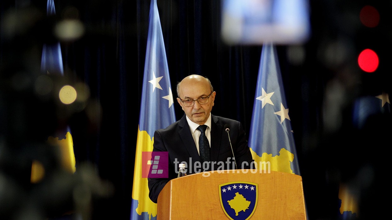 2016/04/isa-mustafa-konference-30-dhjetor-foto-ridvan-slivova-15-e1460558534371.jpg