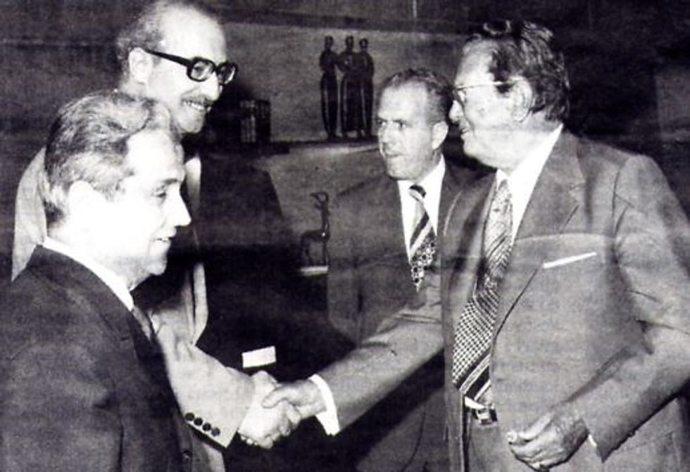 2016/04/MAHMUT-BAKALLI-FADIL-HOXHA-DHE-J.B.TITO_.jpg