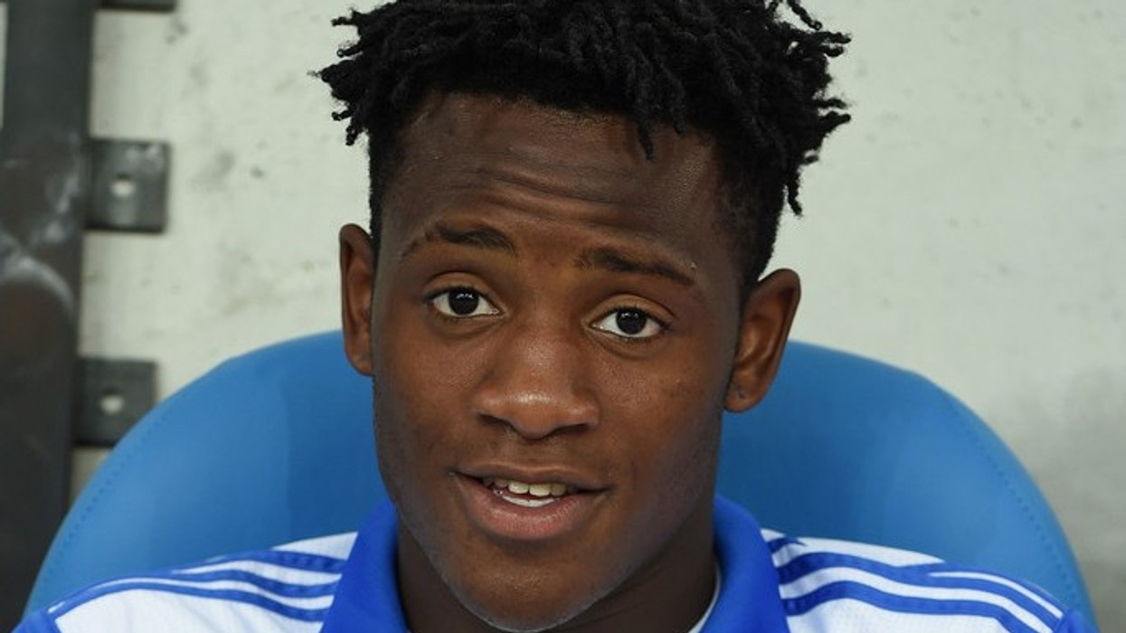 2016/04/MichyBatshuayi.jpg