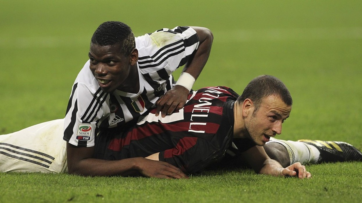 2016/04/PaulPogbaACMilanvJuventusFCSeriey1CI4BeWwwNx.jpg