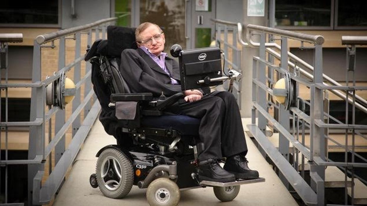 2016/04/Stephen-Hawkins.jpg