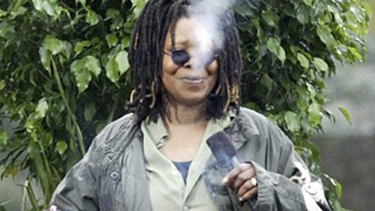 2016/04/WhoopiGoldberg-PotSmokingCelebMoms.jpg