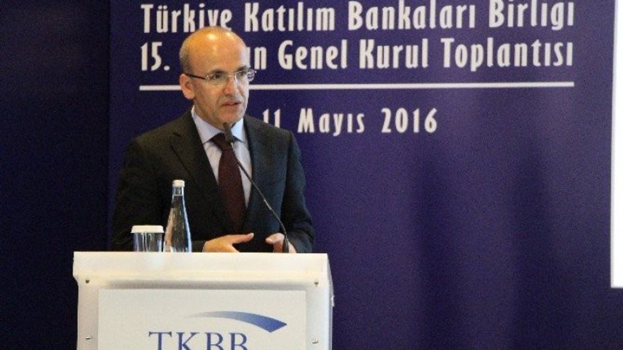 2016/05/basbakan-yardimcisi-mehmet-simsek-faizsiz-islam-bankasi-calismalari.jpg