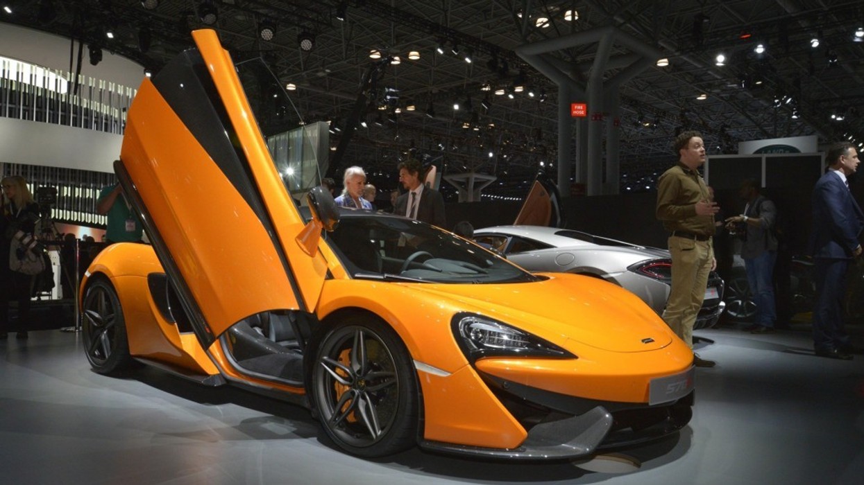 2016/05/mclaren-570s-coupe-2015-new-york-auto-show_100507509_l.jpg