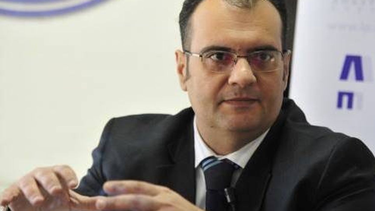 Veliçkovski: Nëse LSDM nuk i mbështet amendamentet kushtetuese, Siljanovska-Davkova ose 150.000 qytetarë mund t’i propozojnë ato Veliçkovski: Nëse LSDM nuk i mbështet amendamentet kushtetuese, Siljanovska-Davkova ose 150.000 qytetarë mund t’i propozojnë ato