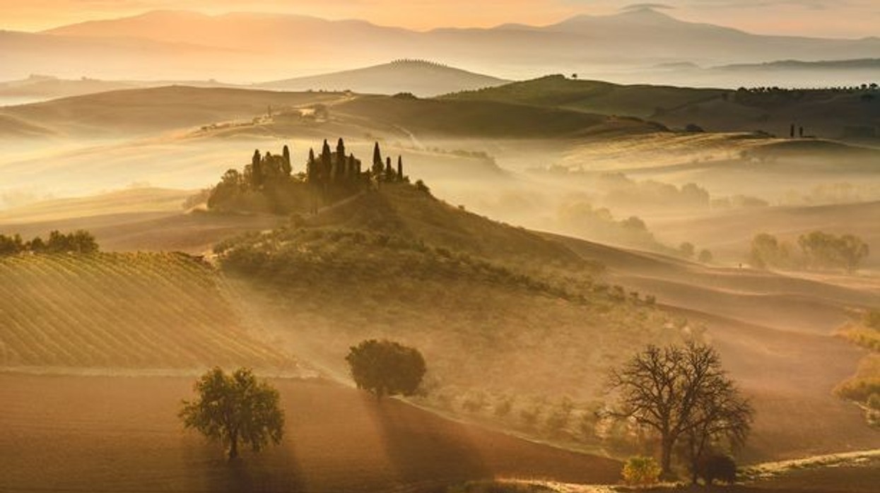2016/06/A-beautiful-sunrise-in-Tuscany.jpg