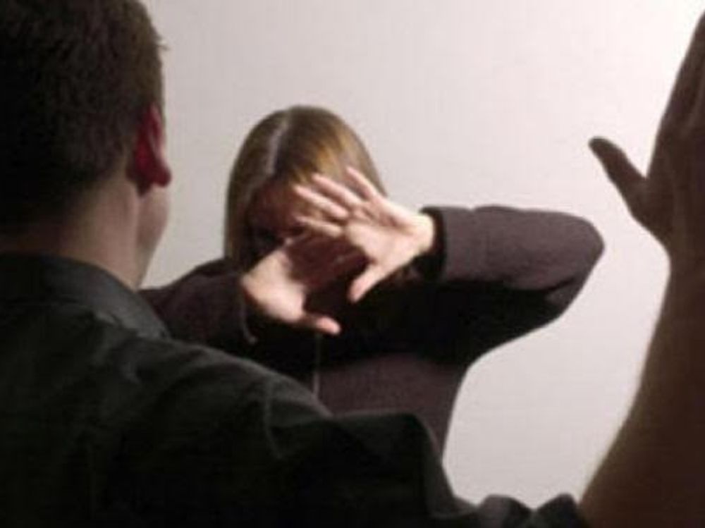 Gjatë 24 orëve për dhunë në familje janë privuar nga liria shtatë persona Gjatë 24 orëve për dhunë në familje janë privuar nga liria shtatë persona