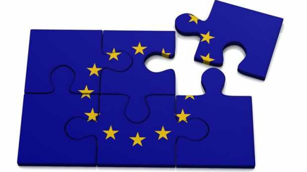 2016/06/eu_flag_puzzle_with_disconnected_piece.jpg