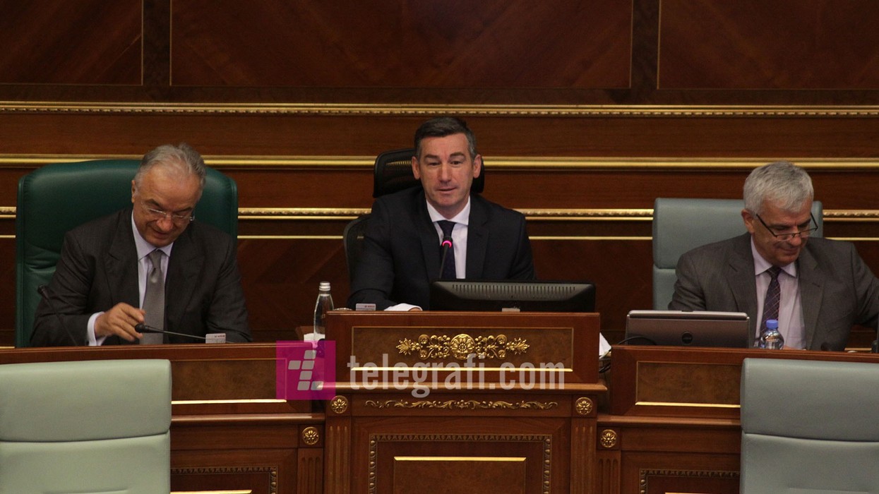 2016/06/seanca-e-kuvendit-te-kosoves-25-qershor-paradite-kadri-veseli-foto-ridvan-slivova-2.jpg