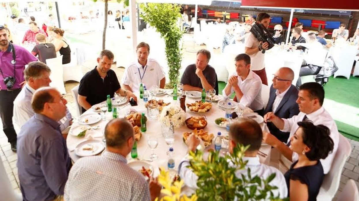 2016/06/takimi-i-veselit.jpg