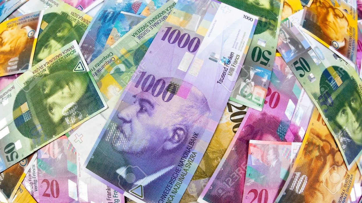 2016/07/7994008-Swiss-Francs-money-and-currency-of-Switzerland-Stock-Photo-e1468569519570.jpg