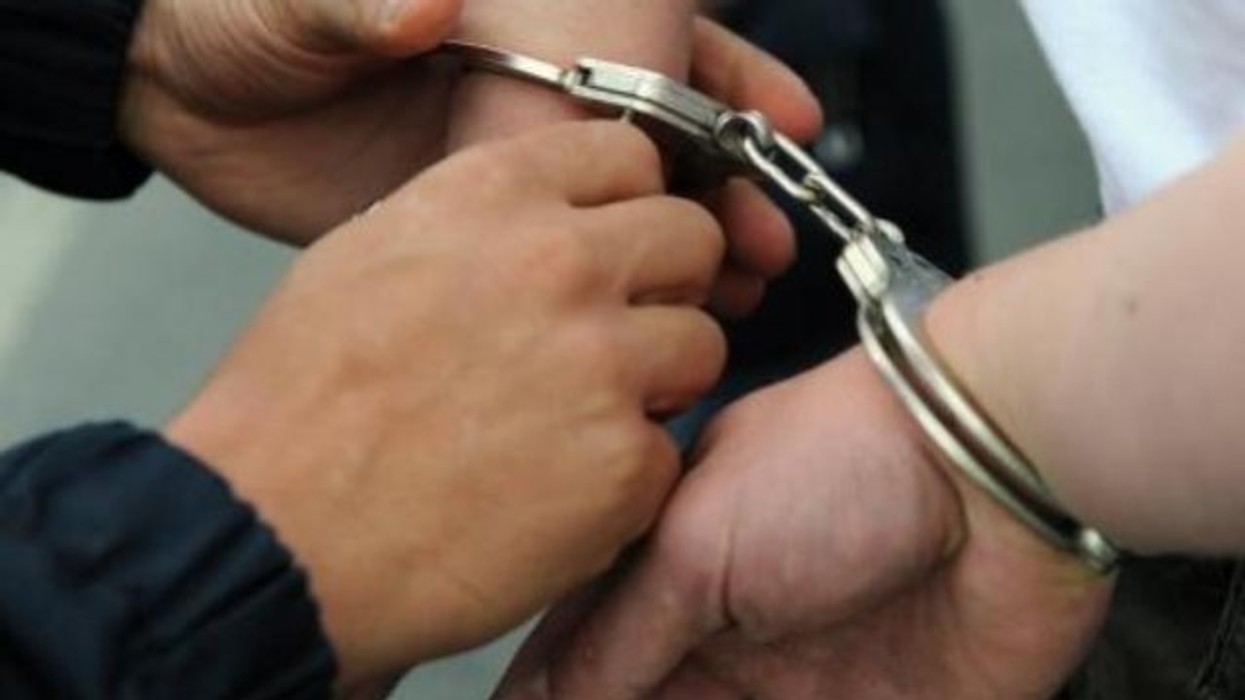 2016/07/arrest-3.jpg