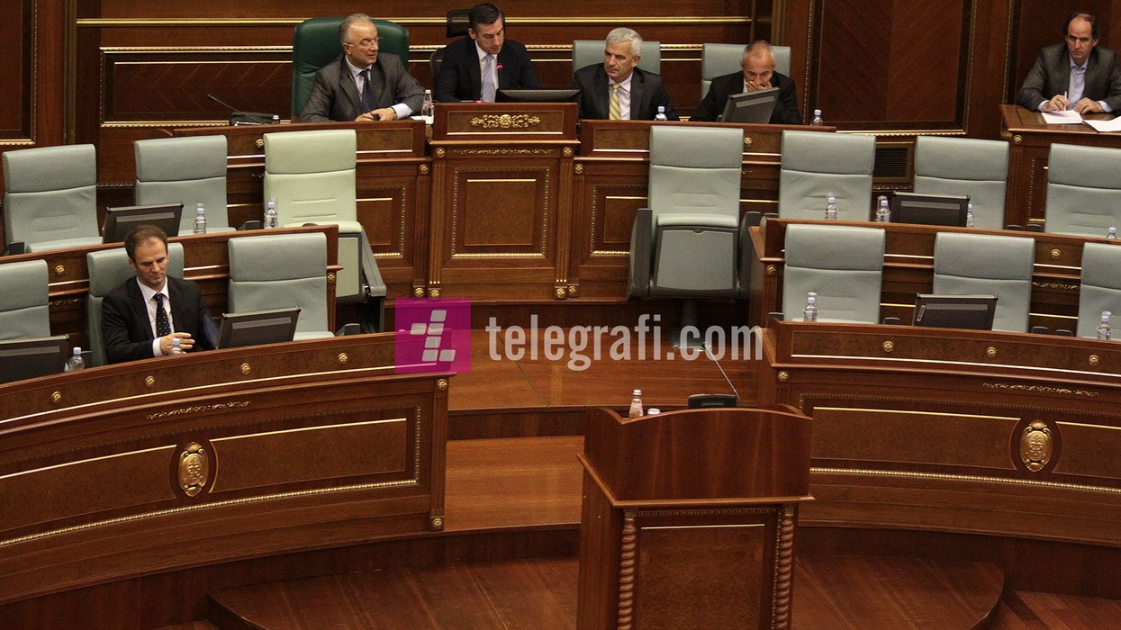 2016/07/Seanca-e-kuvendit-dhe-votimi-per-vazhdimin-e-mandatit-te-EULEX-it-Foto-Foto-Ridvan-Slivova-52.jpg