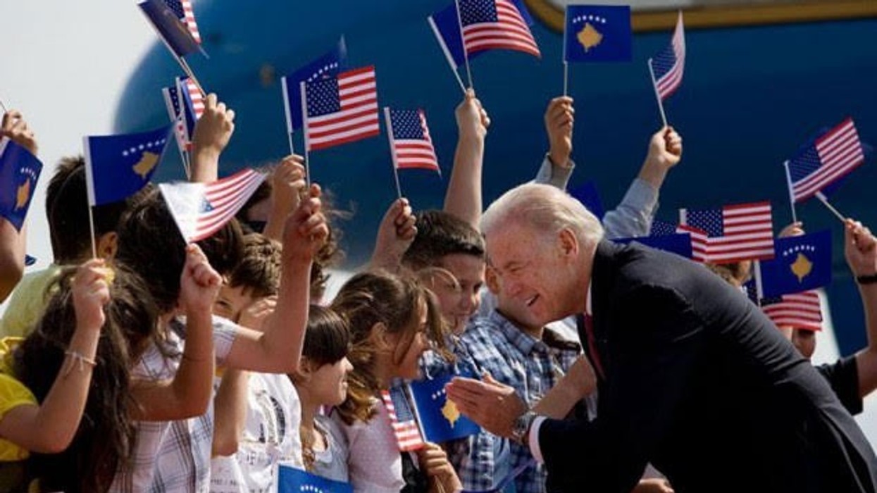 2016/08/bidenn-1.jpg