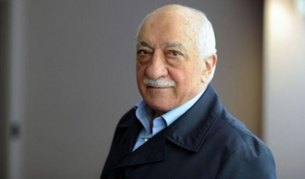 2016/08/Gulen-1.jpg