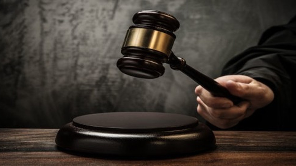 2016/08/Judge-Hammer_0.jpg