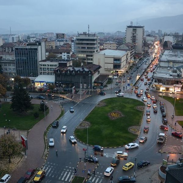 Formohet komision për emërtimin e rrugëve në Tetovë, debat politik nëse duhen riemërtuar rrugët që tashmë kanë emra Formohet komision për emërtimin e rrugëve në Tetovë, debat politik nëse duhen riemërtuar rrugët që tashmë kanë emra