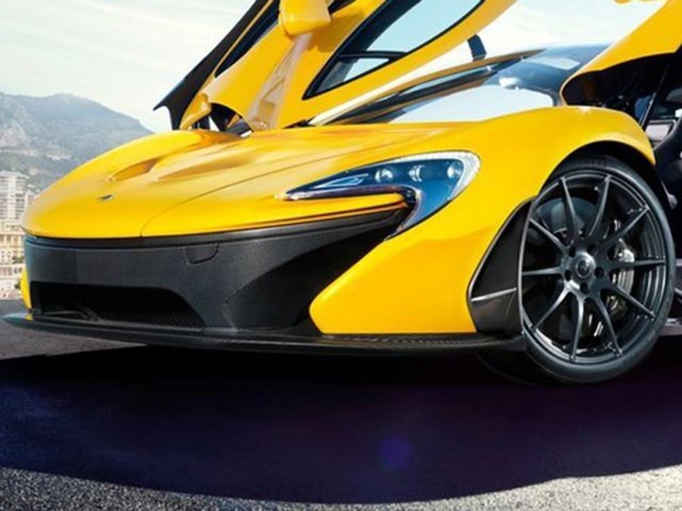 2016/09/McLaren-njofton-se-do-t\u00eb-prodhoj\u00eb-makinen-komplet-elektrike-te-bazuar-ne-modelin-F1-foto.jpg