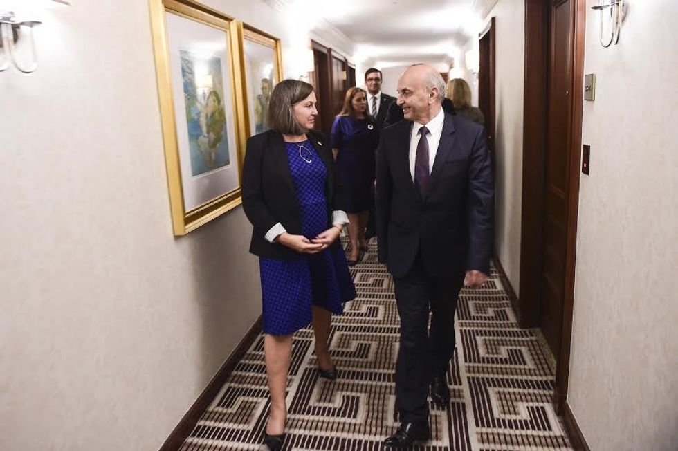 2016/09/nuland-mustafa.jpg