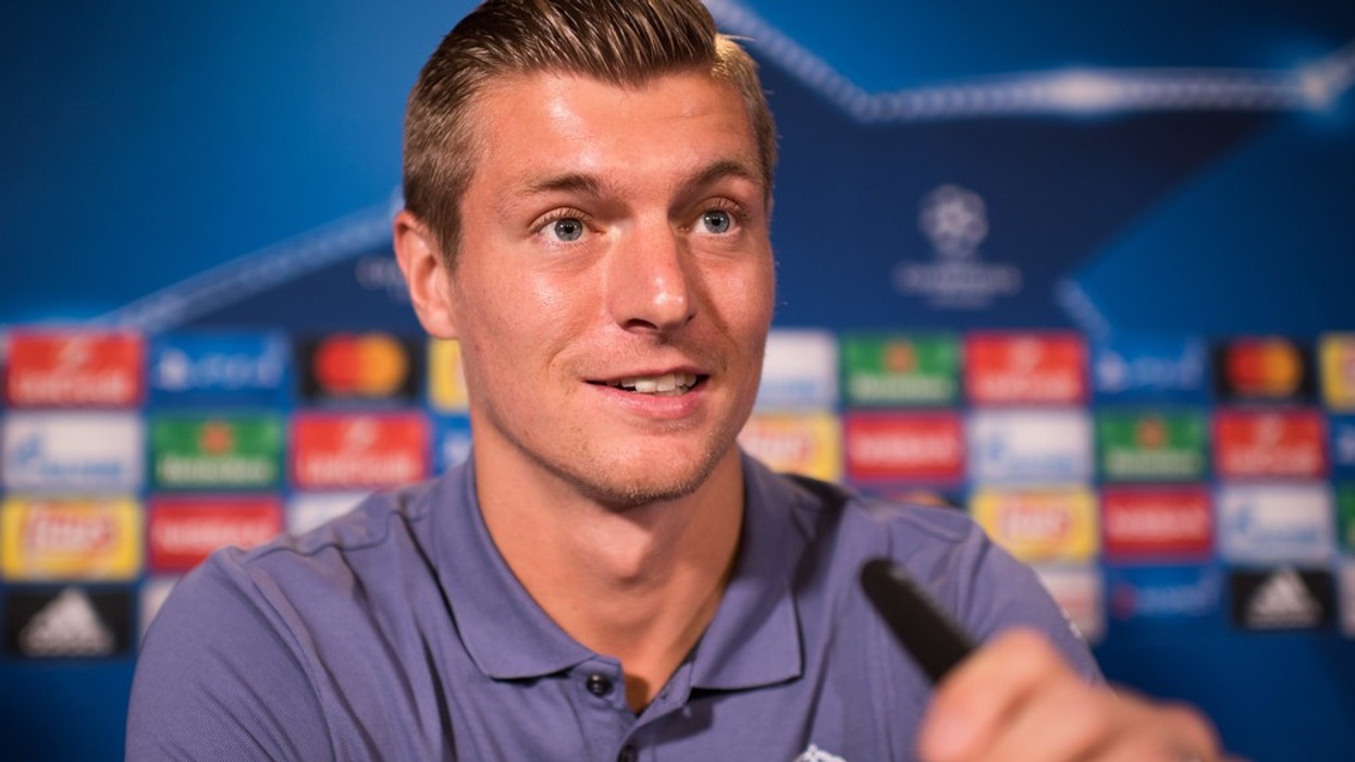 2016/09/ToniKroosRealMadridCFTrainingPressConferenceJNFMACH_Tbzx.jpg