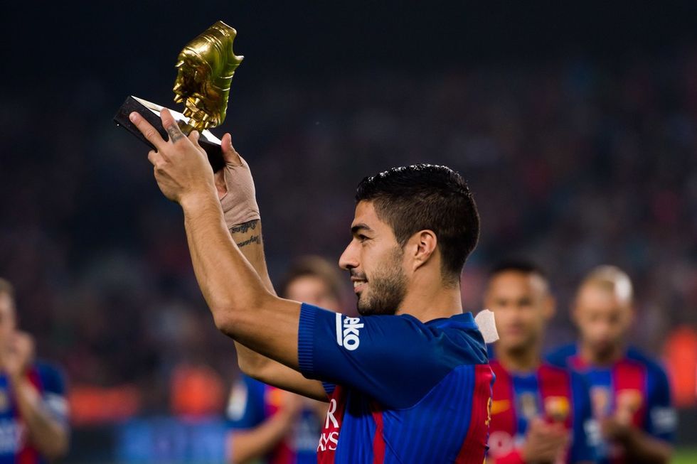 2016/10/LuisSuarezFCBarcelonavGranadaCFLaLigaXoAbb19HLogx.jpg
