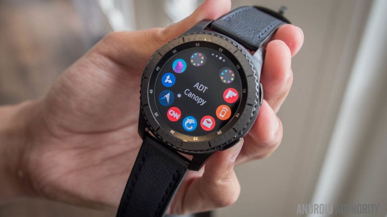 2016/10/samsung-gear-s3-first-look-aa-16-840x473.jpg