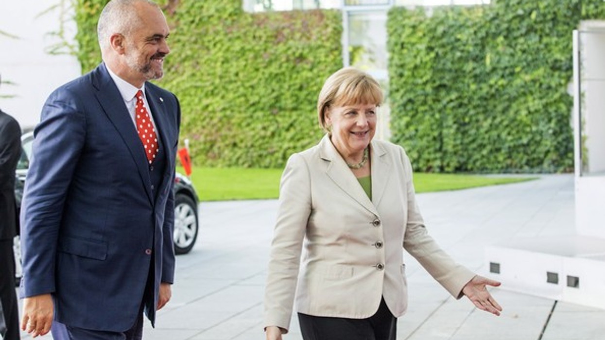 2016/11/AngelaMerkelEdiRama.jpg