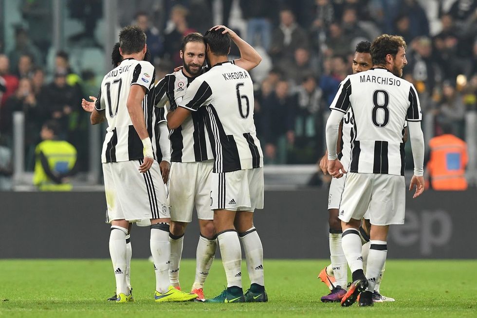2016/11/GonzaloHiguainJuventusFCvSSCNapoliSerieYSmz8ibt85px.jpg