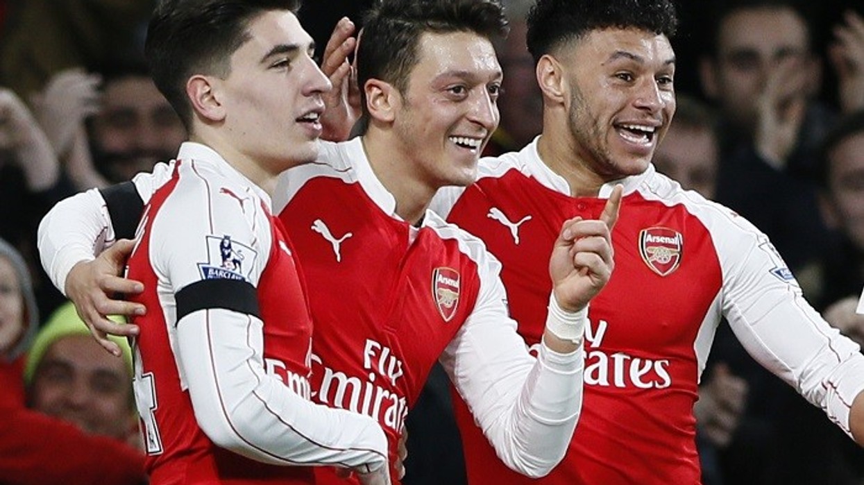 2016/11/hector-bellerin-mesut-ozil-alex-oxlade-chamberlain-arsenal.jpg