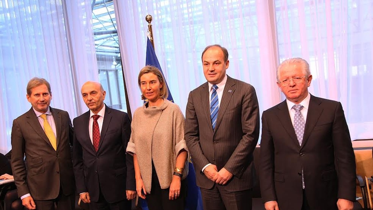 2016/11/hoxhaj-mogherini.jpg