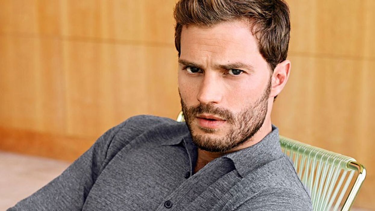 2016/11/JamieDornan.jpg
