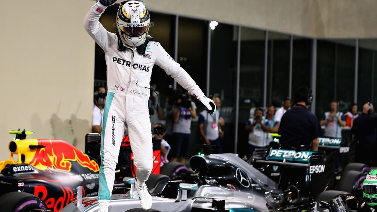 2016/11/LewisHamilton-e1480175812963.jpg