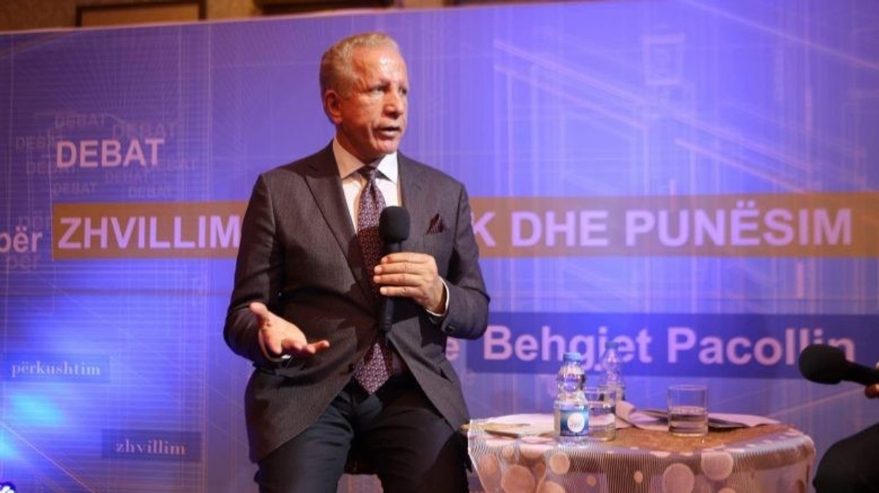 2016/11/pacolli.jpg