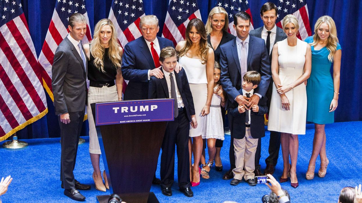 2016/11/trumpa-familly.jpg