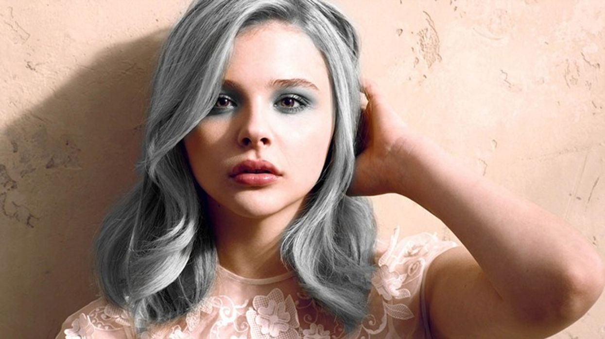 2016/12/Chloe-Grace-Moretz-Gray-Hair-Dye-Wallpaper.jpg
