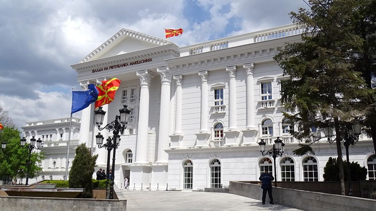 Ligji për përfaqësim të drejtë kalon në qeveri, VLEN: Mbetet vetëm vula e Kuvendit Ligji për përfaqësim të drejtë kalon në qeveri, VLEN: Mbetet vetëm vula e Kuvendit