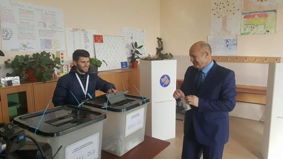 2016/12/xhemajlaj-vote.jpg
