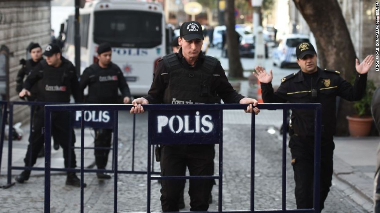 2017/01/160112105338-istanbul-turkey-attack-780x439.jpg