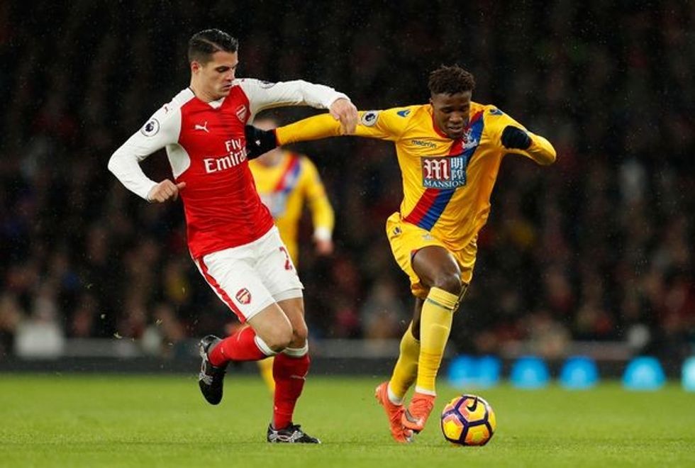 2017/01/Arsenals-Granit-Xhaka-in-action-with-Crystal-Palaces-Wilfried-Zaha-e1483300658189.jpg