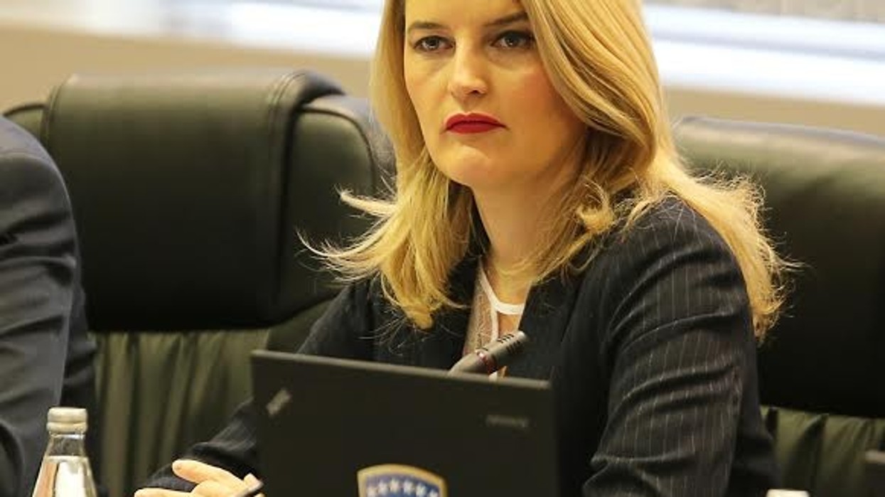 2017/01/hoxha-e1484308195707.jpg