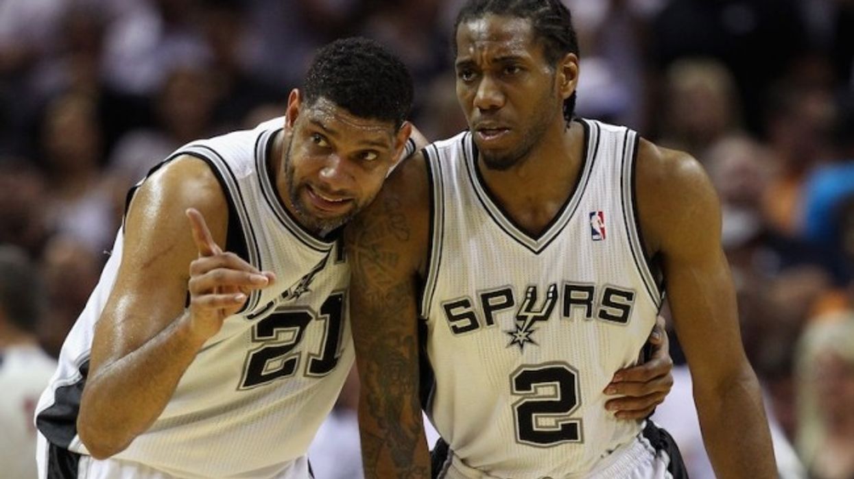 2017/01/kawhi-leonard-tim-duncan-e1484860918136.jpg