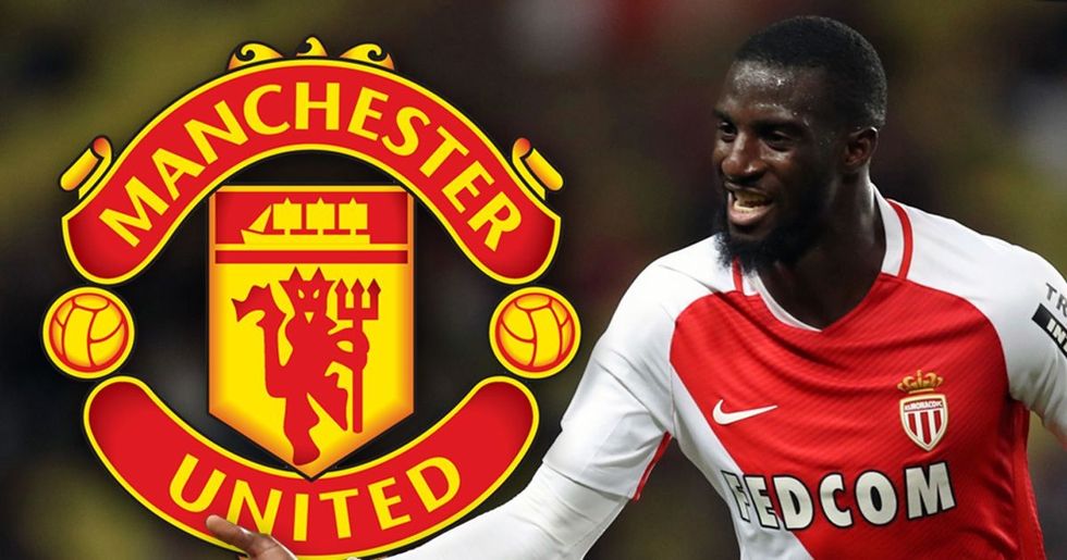 2017/01/MAIN-Tiemoue-Bakayoko-Manchester-United-badge.jpg