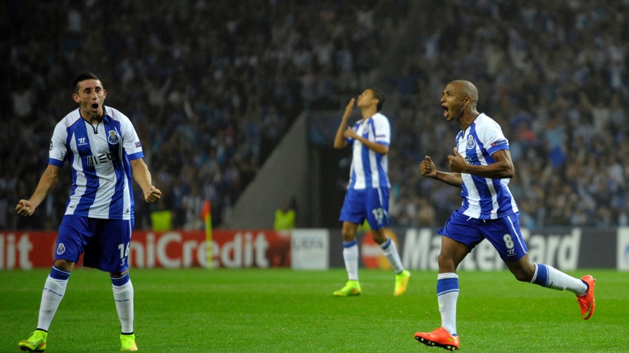 2017/03/7774370685_yacine-brahimi-a-droite-sous-les-couleurs-du-fc-porto-en-aout-2014.jpg