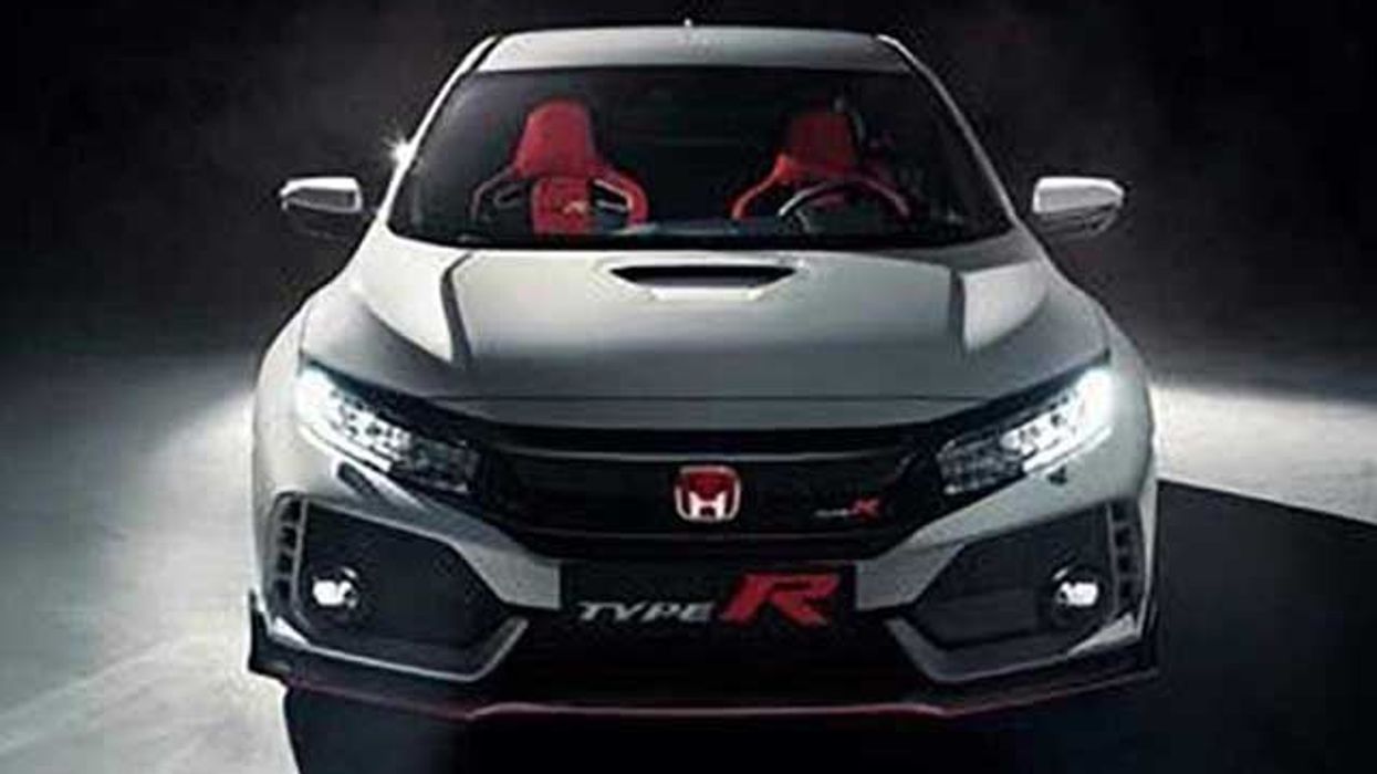 2017/03/Honda-e-pakënaqur-me-rrjedhjen-e-pamjeve-të-Civic-Type-R-foto.jpg